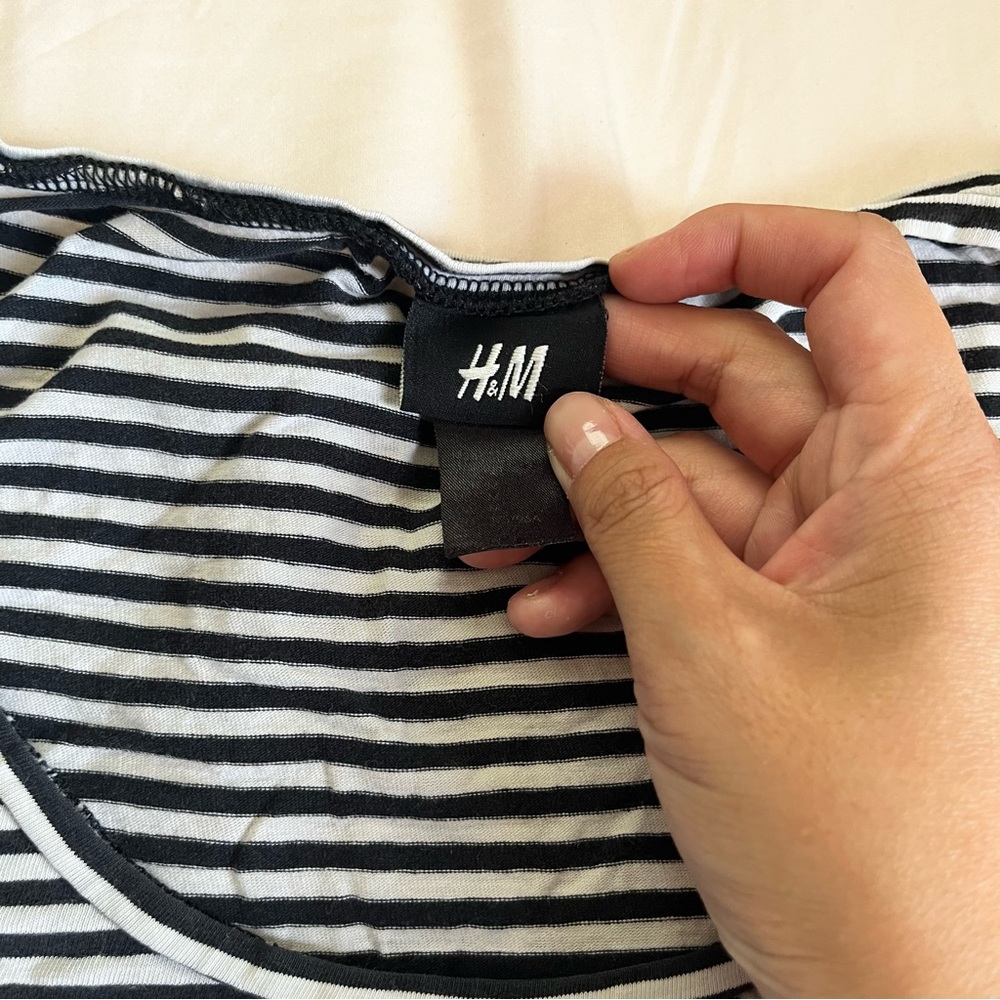 H&M Black and White Striped Women’s Top - Picture 2 of 6